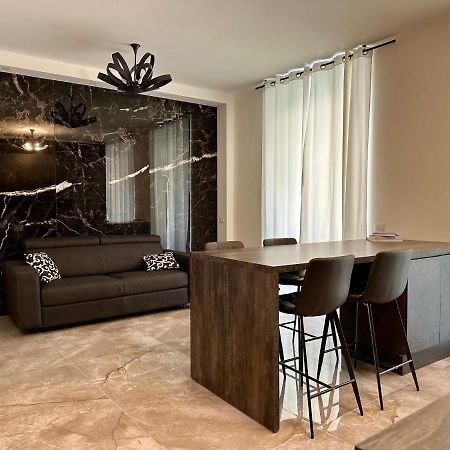 Magic Place Bergamo! Classy Apartment In The Heart Of The City Exterior photo