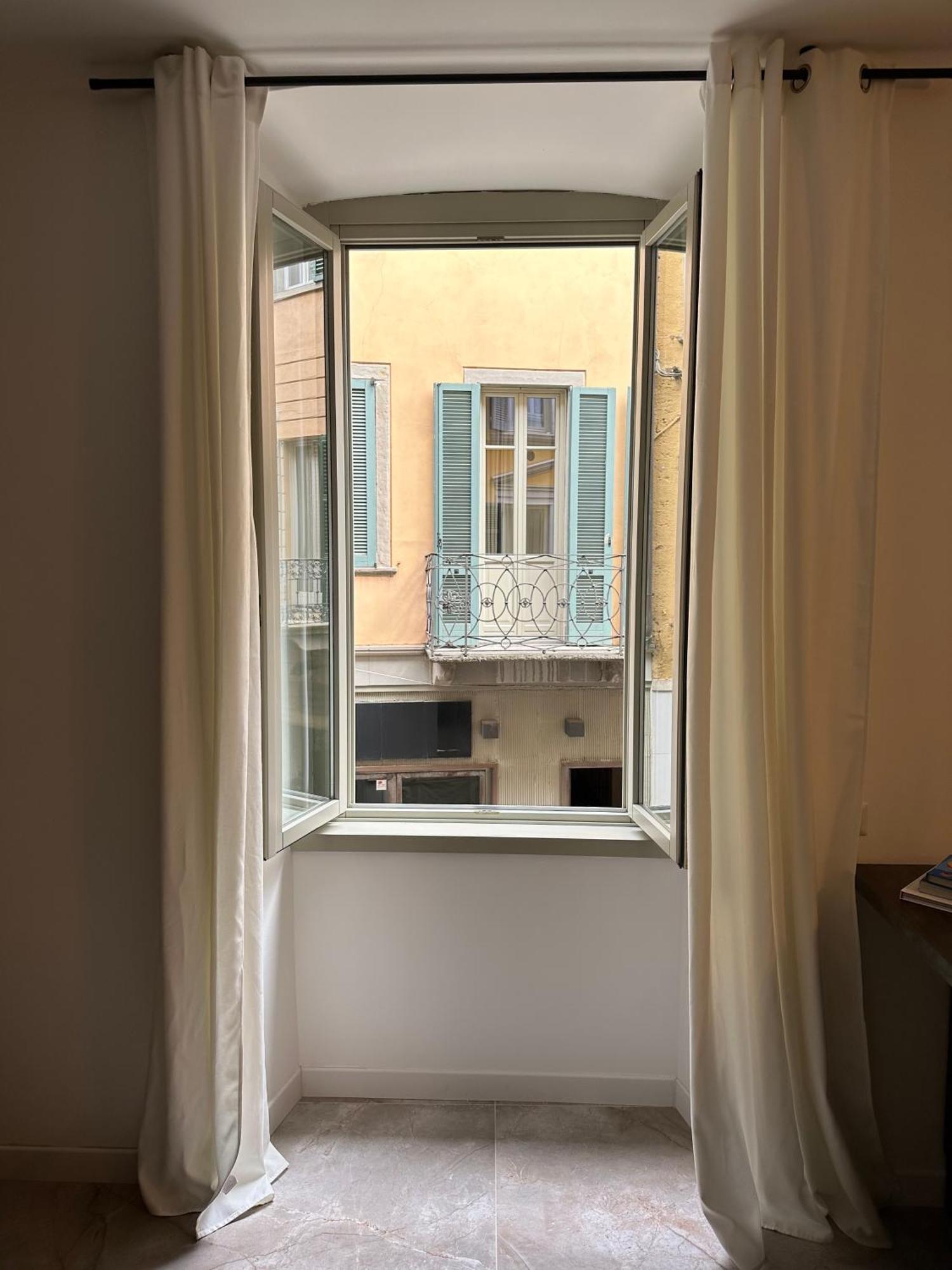 Magic Place Bergamo! Classy Apartment In The Heart Of The City Exterior photo